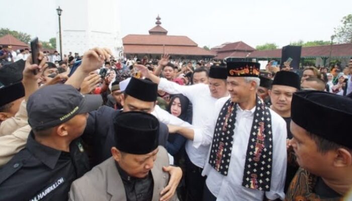 Ganjar Kampanye Terselubung di Masjid, Bawaslu Sebut Tak Melanggar