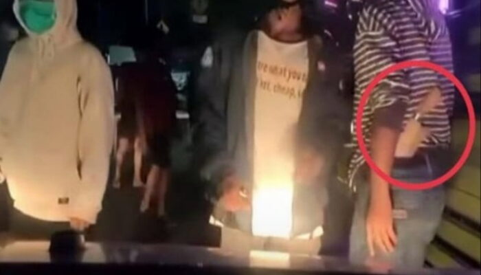 Keluarga Terduga Pencuri Emas di Takalar Ngamuk, Jalan Diblokade