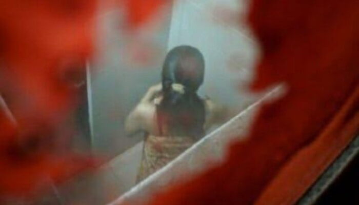 Mahasiswi di Pinrang Pergoki HP Rekam Sendiri dalam Toilet Masjid