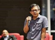 Hina Presiden, Relawan Jokowi Laporkan Rocky Gerung ke Bareskrim