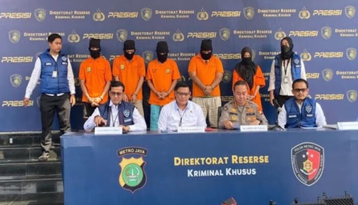 Polisi Geruduk Rumah Produksi Film Porno