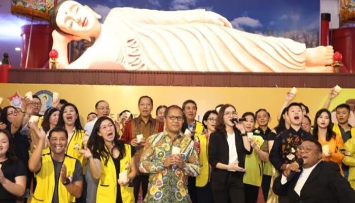 Wali Kota Makassar Hadiri Perayaan Waisak di Mal Phinisi Point