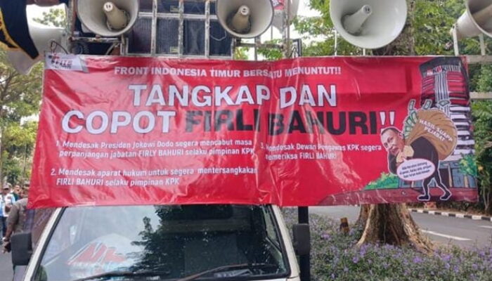 Presiden Jokowi Didesak Copot Segera Ketua KPK Firli Bahuri