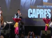 Rocky Berpantun Angin mamiri Tunggu Anies di Depan Ganjar