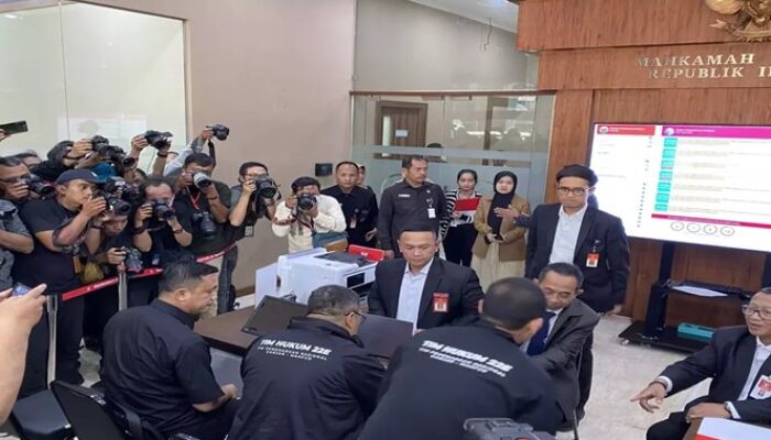 Ganjar-Mahfud Resmi Daftarkan Gugatan Sengketa Pilpres
