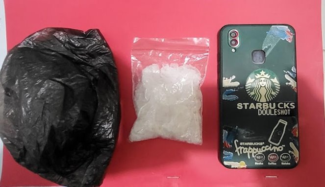 Barang Bukti Sabu Dan Hendpone