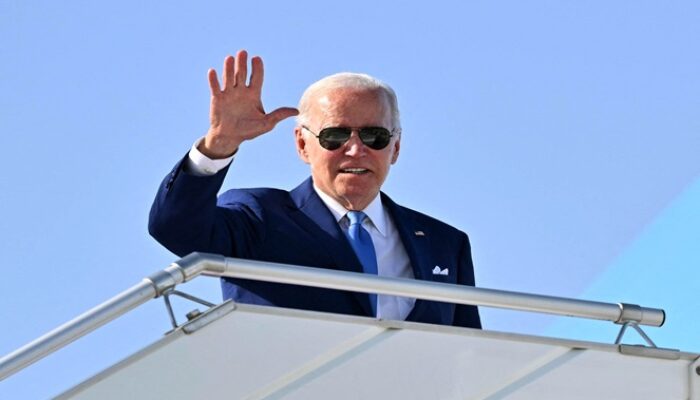 Biden Tarik Diri dari Pilpres, Kamala Harris Melawan Trump