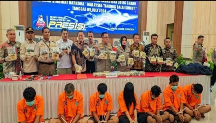 Polda Lampung vs Sabu 30 Kg, Duel Sengit di Jalan Tol!