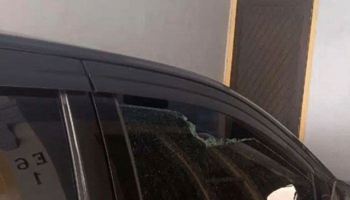 Geng Motor Brutal di Hertasning: Sopir Taksi Online Jadi Korban Lemparan Batu