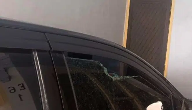 Geng Motor Brutal di Hertasning: Sopir Taksi Online Jadi Korban Lemparan Batu