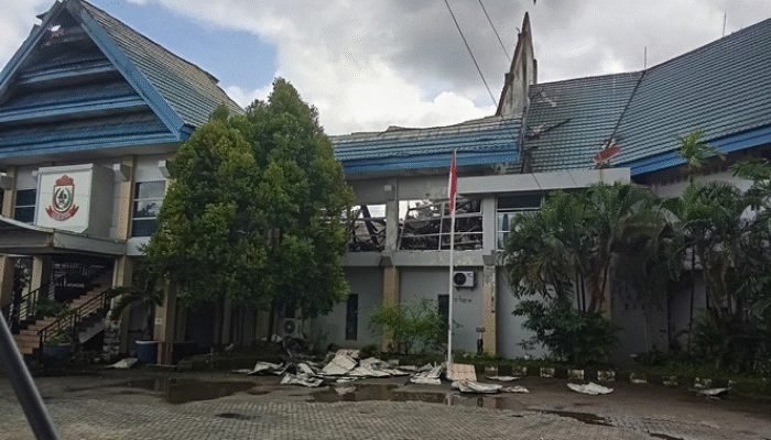 Kantor Disdik Makassar Hangus, Puing-puing dan Dinding Hitam Jadi Saksi