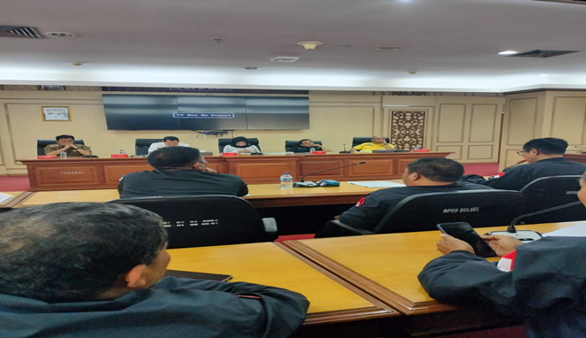 Skincare Berbahaya Putri Glow dan RD Viral “Dibongkar” dalam RDP DPRD Sulsel