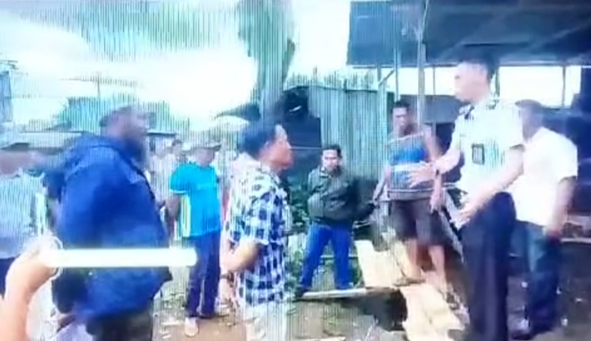 Kejam! Rumah Anak Dg. Rurung Dihancurkan dengan Dalih Aset Desa