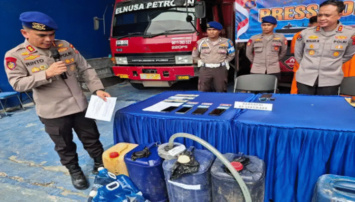 BBM Subsidi Bocor! Polisi Grebek Kapal di Balikpapan, Tiga Pelaku Diringkus