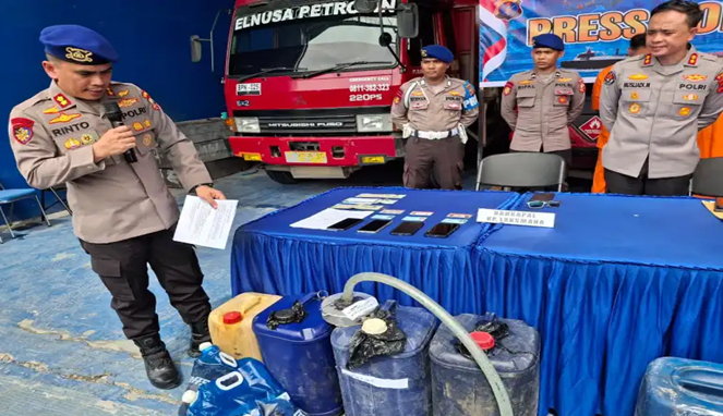 BBM Subsidi Bocor! Polisi Grebek Kapal di Balikpapan, Tiga Pelaku Diringkus