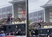 Demo RUU TNI di Sulut Memanas! Polisi dan Mahasiswa Saling Sikut di Jalanan