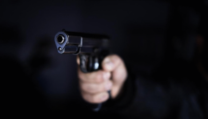 Ngaku Orang ‘Ring Satu’ Pria Pamer Pistol di Depok Bikin Geger Warga