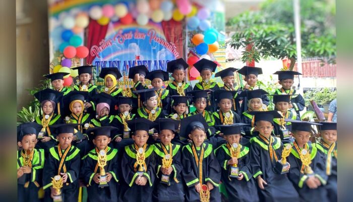 Meski Tak di Hotel, Penamatan TK Islam Pelangi Borong Makassar Tetap Berkesan