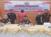 Dana Desa Dihisap, Warga Protes, Camat Ditangkap