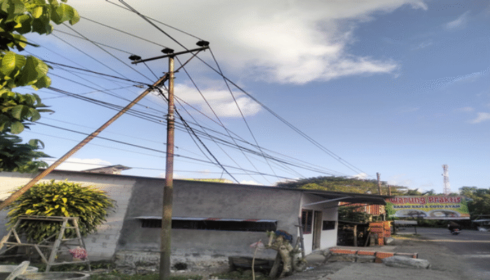 Warga Resah Tiang Listrik Rapuh, PLN Sibuk Hitung Anggaran