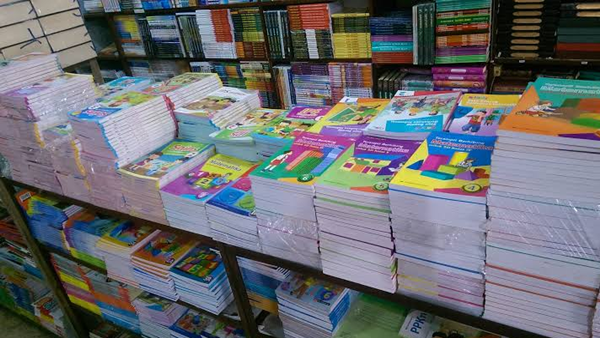 Anak Didik Jadi Korban? Buku Pelajaran di Bone Diduga Dimonopoli
