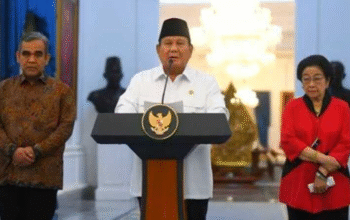 Prabowo Didampingi Megawati, Ingatkan Bahaya Provokasi dan Kerusuhan