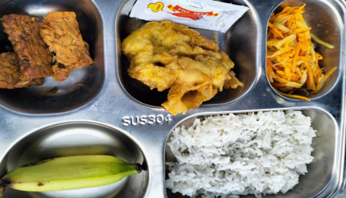 Menu Sekolah Berantakan, 100 Kg Daging Ayam MBG Jeneponto Ditemukan Membusuk