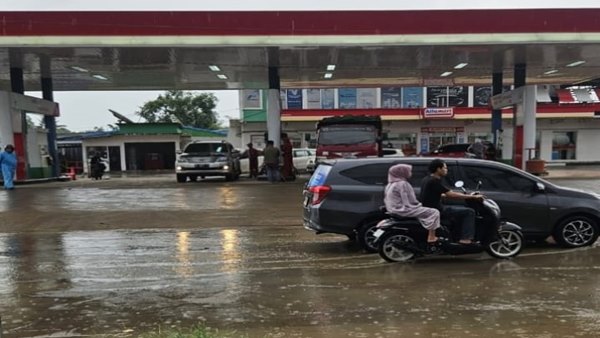 Solar Bersubsidi Disulap Jadi Ladang 'Cuan' Sopir Dump Truk Jadi Korban di SPBU Moncongloe