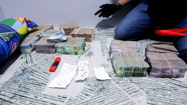 Operasi Besar di Kampung Bahari, 89 Kilo Sabu, Uang Miliaran, dan Senjata Api Disita