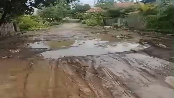 Jalan Poros Punaga Seperti Kubangan Kerbau, Pemkab Takalar Hanya Pandai Berjanji!