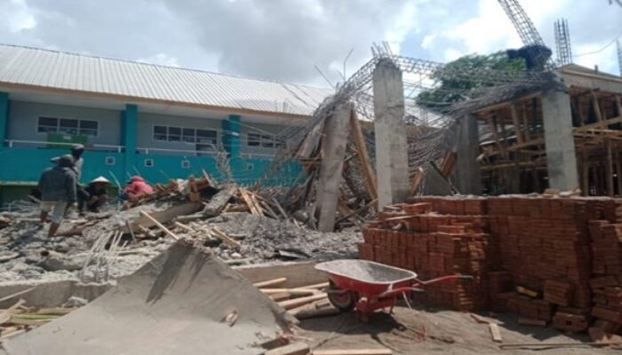 Dikawal Polisi, Tapi Tetap Runtuh, Proyek Miliaran MIN 2 Takalar Jadi Reruntuhan!