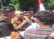 Preman Bersajam Serang Massa GMK, Bentrok Pecah di Depan Kantor KOSIPA