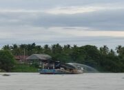 Kapolsek Tak Berkutik, Penambang ‘Ilegal’ Kuasai Sungai Lea