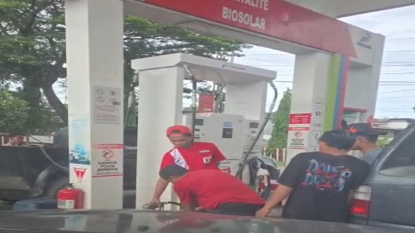 Video Bocor! Karyawan SPBU Diduga Terlibat Penyelewengan Solar Subsidi