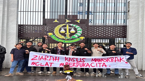 CLAT Kepung Kejati Sulsel, Hukum Tumpul, Korupsi Dibiarkan Hidup