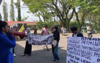 Mahasiswa Geruduk Polisi, Desak Pengusutan Dugaan Mark-Up Anggaran MBG Sinjai