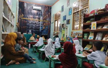 Peresmian Perpustakaan Ramah Anak SD Negeri Borong Makassar dihadiri Perwakilan Dinas Pendidikan dan Dinas Perpustakaan Makassar.