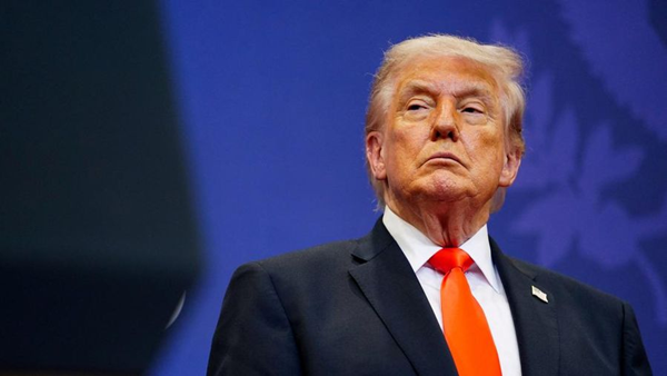 Trump Setop Misi Militer AS di Selat Hormuz, Ada Apa?