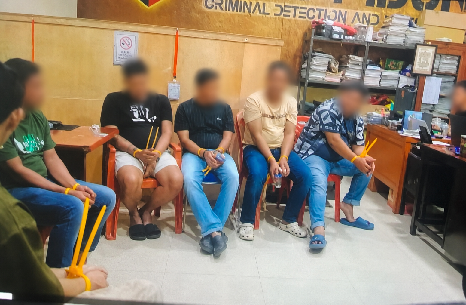 Trauma Dipukuli Hingga Kursi Patah, Warga Jeneponto Seret Oknum Polisi ke Polda Sulsel
