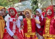 Meriah! Halaman SDN Borong Makassar ‘Memerah’, Puluhan Siswa Tampil Unik di Pawai HUT RI