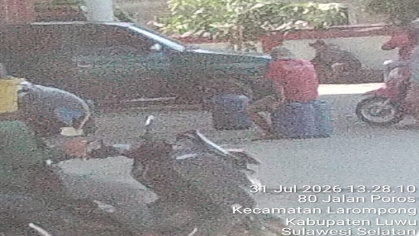 Solar Subsidi Diduga Dilangsir Terang-Terangan di SPBU Larompong, Warga Minta Aparat Bertindak