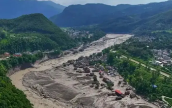 Perbatasan Nepal-China Diterjang Banjir Bandang, 384 Wisatawan Hilang