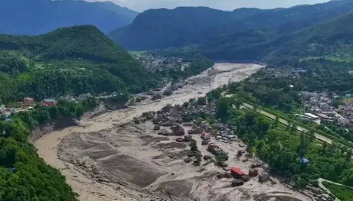 Perbatasan Nepal-China Diterjang Banjir Bandang, 384 Wisatawan Hilang