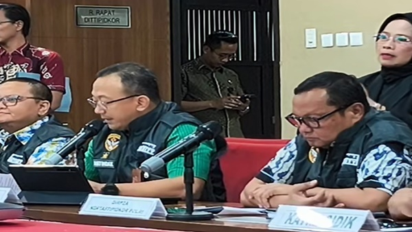 Bupati Gowa Tersangka Korupsi PBG, Kursi Husniah Terancam
