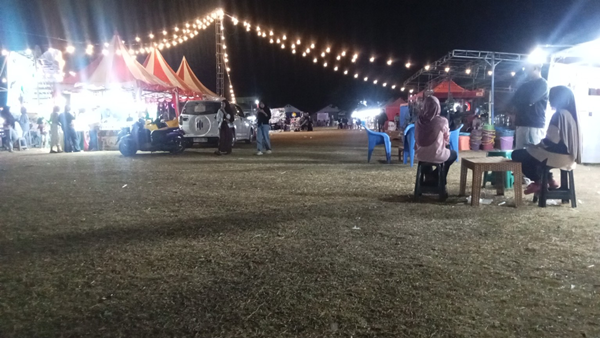Lapangan Sepak Bola Jadi Area Komersial, Ada Izin atau Sekadar Dibiarkan?